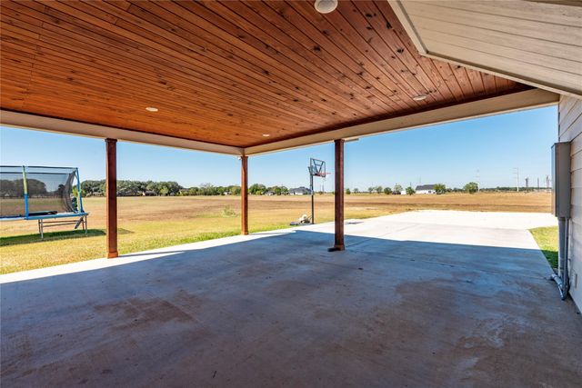 1705 County Road 451, El Campo, TX 77437