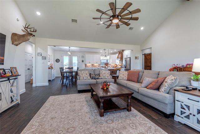 1705 County Road 451, El Campo, TX 77437