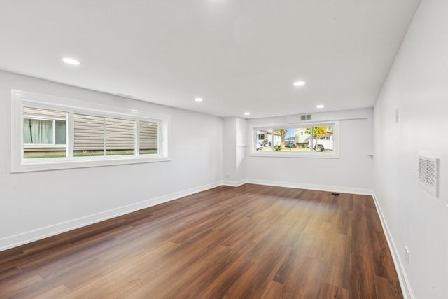 26 N Craig Place, Lombard, IL 60148