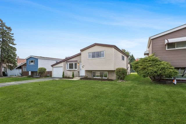 26 N Craig Place, Lombard, IL 60148