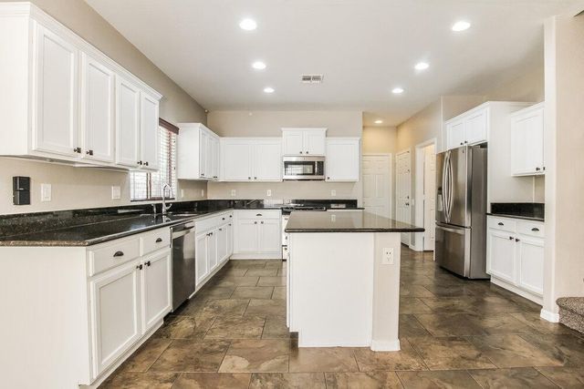 26681 N Babbling Brook Drive, Phoenix, AZ 85083