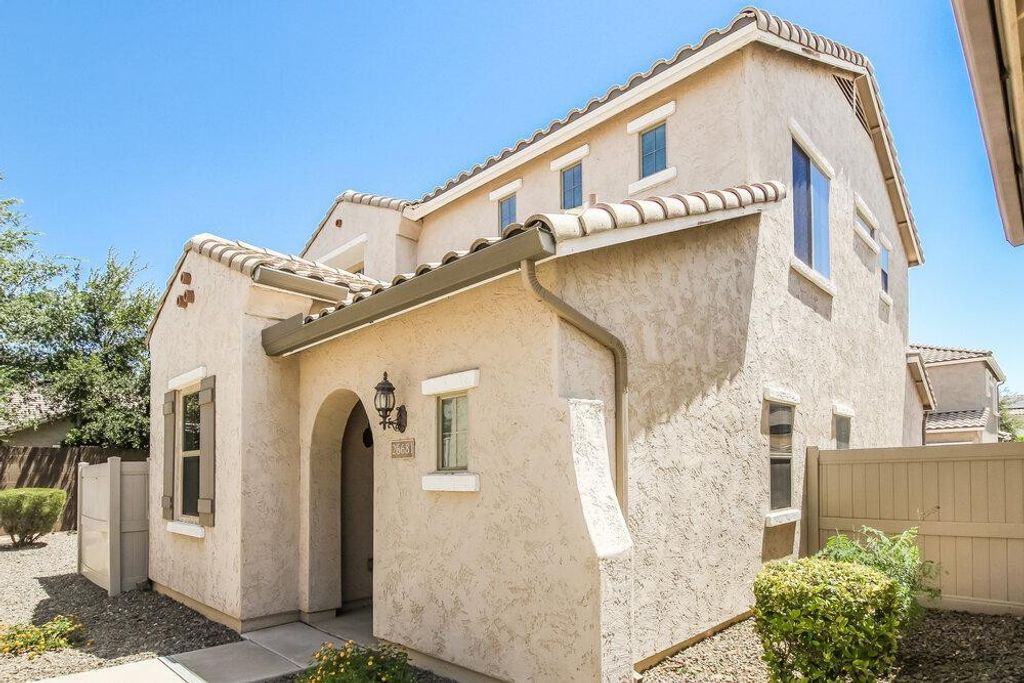 26681 N Babbling Brook Drive, Phoenix, AZ 85083