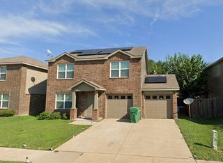 262 Turning Tree Road, Wilmer, TX 75172