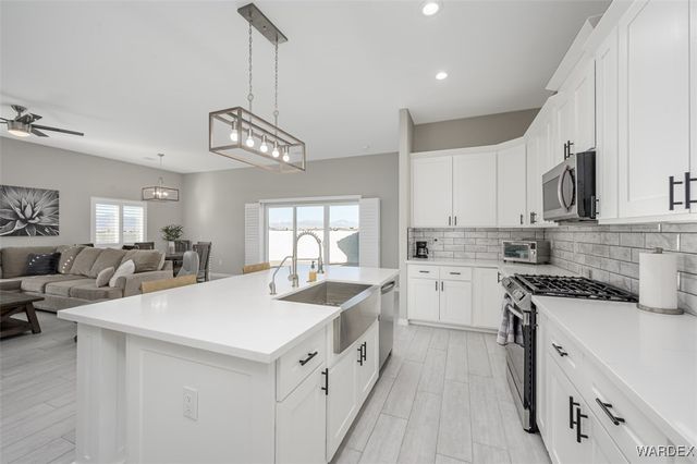 2365 E Calle Madrid, Fort Mohave, AZ 86426