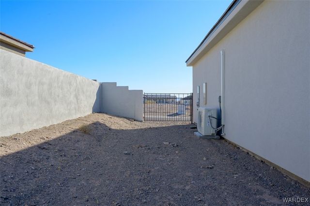 2365 E Calle Madrid, Fort Mohave, AZ 86426