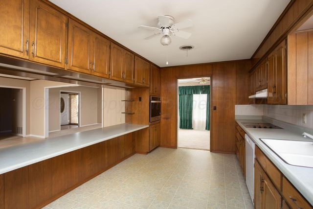 1103 CREEKMERE Drive, Canyon, TX 79015