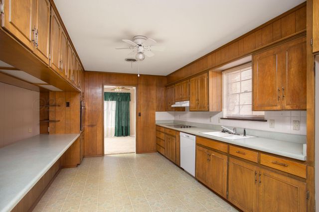 1103 CREEKMERE Drive, Canyon, TX 79015