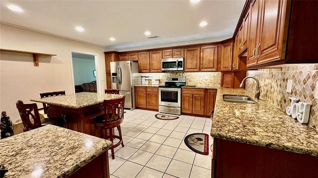 7520 KATHLEEN ROAD, Lakeland, FL 33810