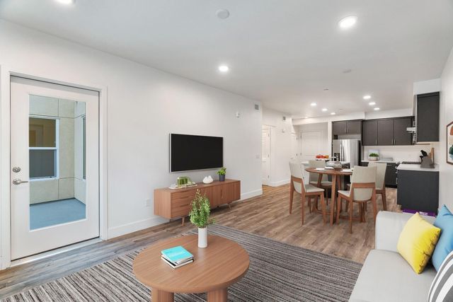 1853 Almaden Road 222, San Jose, CA 95125