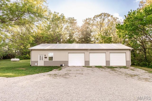 2912 Rentchler Road, Belleville, IL 62221