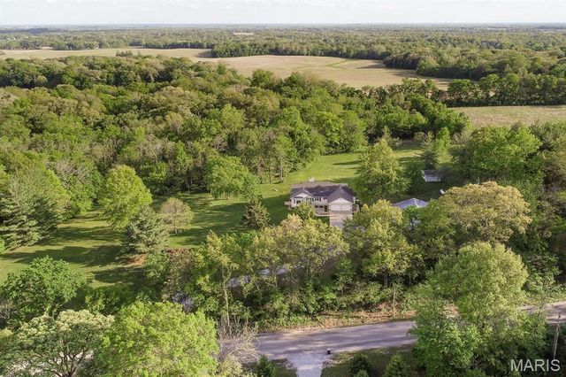2912 Rentchler Road, Belleville, IL 62221