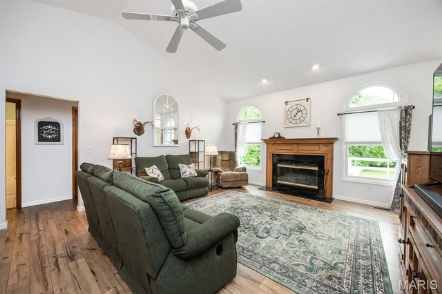 2912 Rentchler Road, Belleville, IL 62221