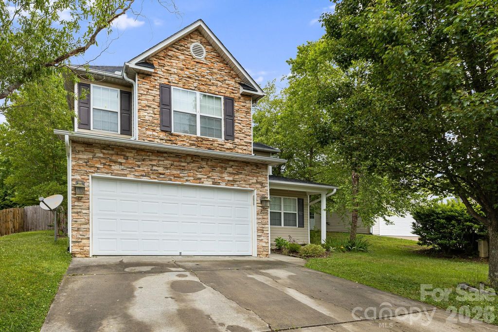 52 Black River Road, Fletcher, NC 28732