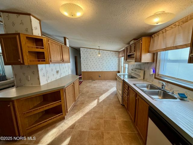 14900 County Road H, 37, Wauseon, OH 43567