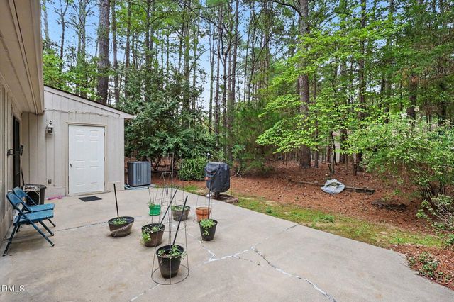106 Old Stable Court, Chapel Hill, NC 27514