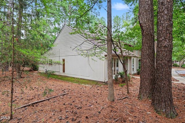 106 Old Stable Court, Chapel Hill, NC 27514