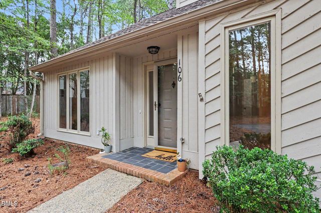 106 Old Stable Court, Chapel Hill, NC 27514