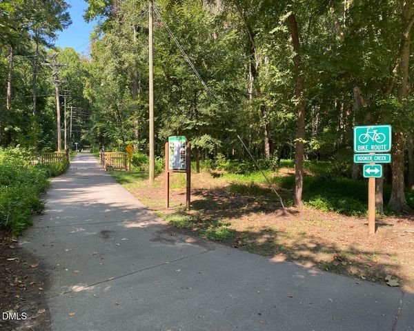 106 Old Stable Court, Chapel Hill, NC 27514