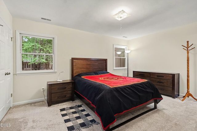 106 Old Stable Court, Chapel Hill, NC 27514