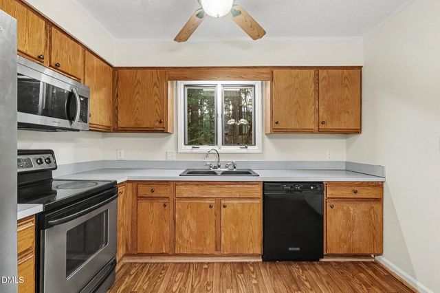 106 Old Stable Court, Chapel Hill, NC 27514