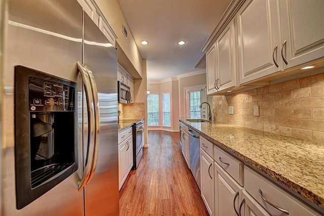 1901 Post Oak Park Drive 7402, Houston, TX 77027