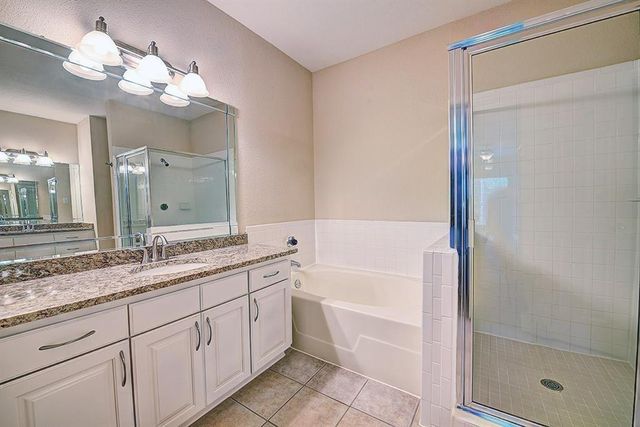 1901 Post Oak Park Drive 7402, Houston, TX 77027