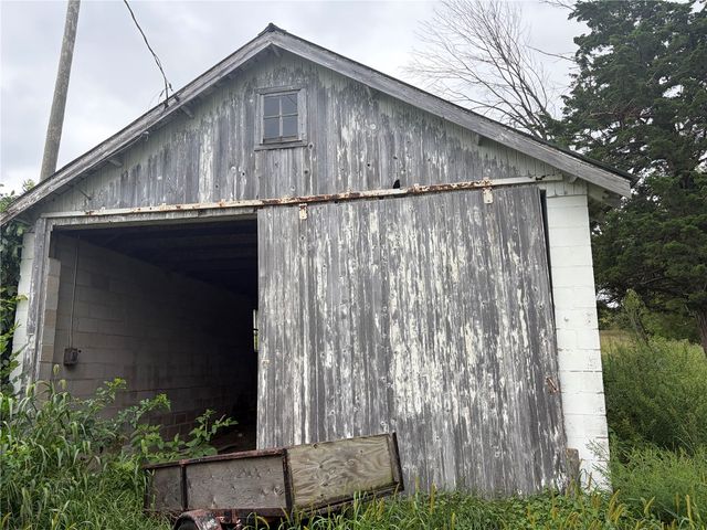 4400 Nursery Road, Cedar Rapids, IA 52404