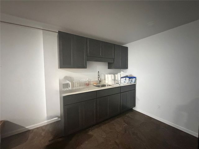 4400 Nursery Road, Cedar Rapids, IA 52404