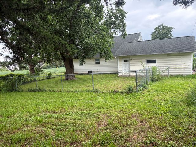 4400 Nursery Road, Cedar Rapids, IA 52404