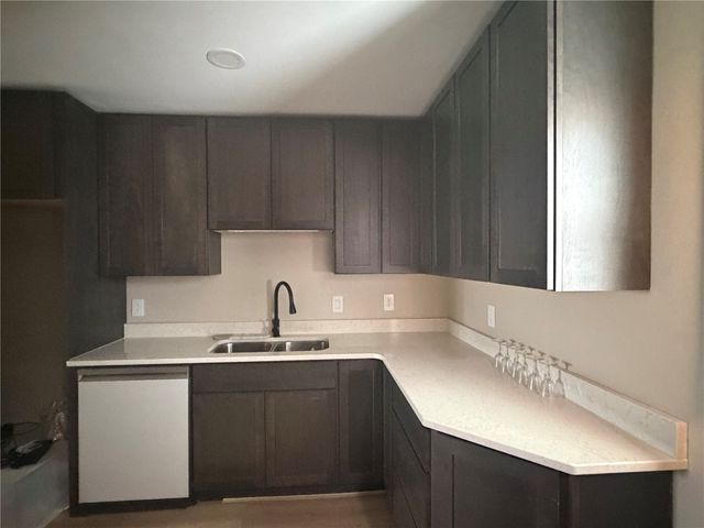 4400 Nursery Road, Cedar Rapids, IA 52404