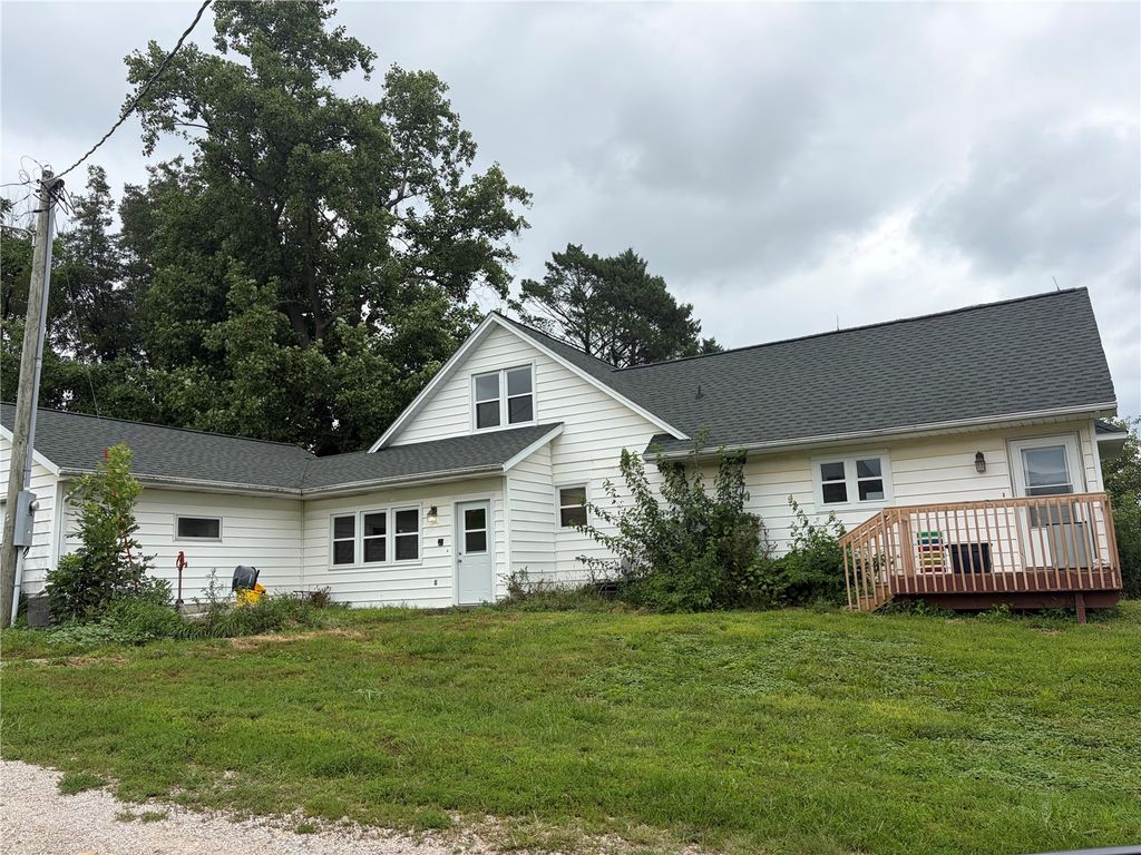 4400 Nursery Road, Cedar Rapids, IA 52404