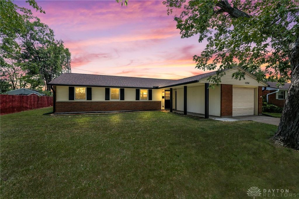 104 Silverstone Drive, Englewood, OH 45322