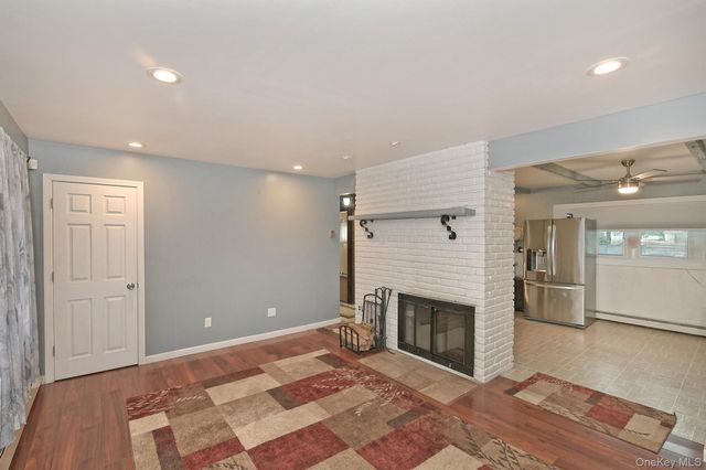 93 Abbey Lane, Levittown, NY 11756