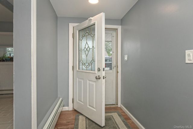 93 Abbey Lane, Levittown, NY 11756