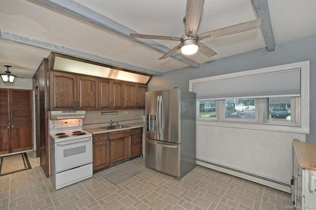 93 Abbey Lane, Levittown, NY 11756