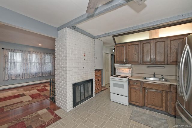 93 Abbey Lane, Levittown, NY 11756