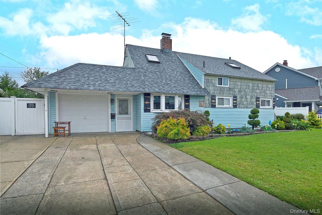 93 Abbey Lane, Levittown, NY 11756 — photo 2