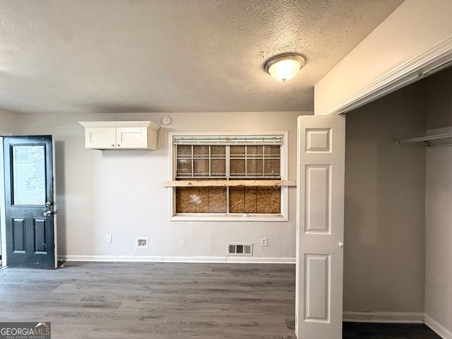 1465 Holcomb Avenue, East Point, GA 30344