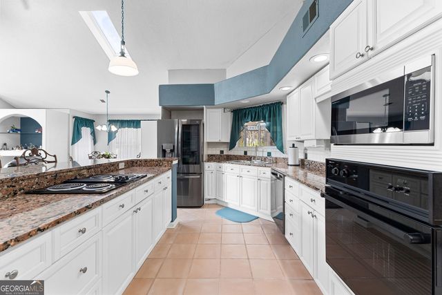 90 Hazelridge Lane, Sharpsburg, GA 30277