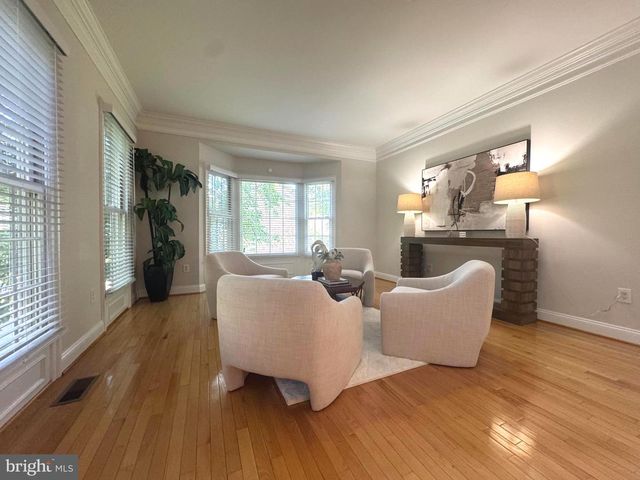10312 CONISTON, Potomac, MD 20854