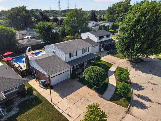 32725 Rugby Drive, Warren, MI 48088