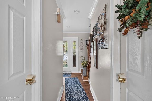 32725 Rugby Drive, Warren, MI 48088