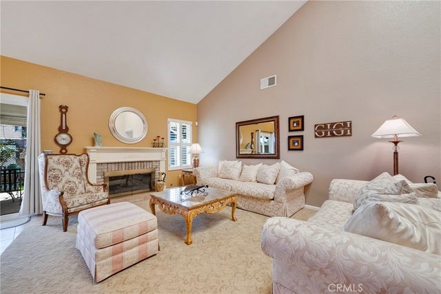 1894 Sunbury, Escondido, CA 92026