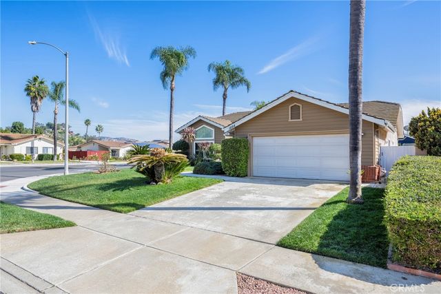 1894 Sunbury, Escondido, CA 92026