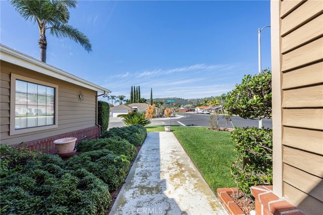 1894 Sunbury, Escondido, CA 92026