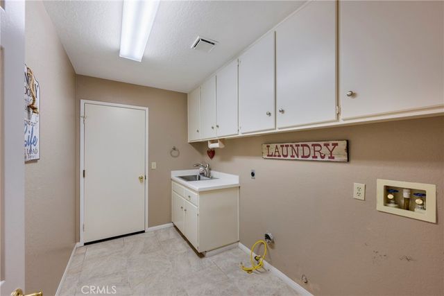 1894 Sunbury, Escondido, CA 92026