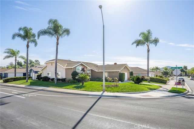 1894 Sunbury, Escondido, CA 92026