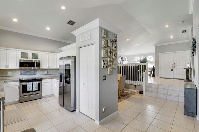 9398 Aqua Vista Boulevard, Boynton Beach, FL 33437