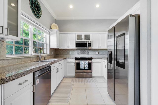 9398 Aqua Vista Boulevard, Boynton Beach, FL 33437