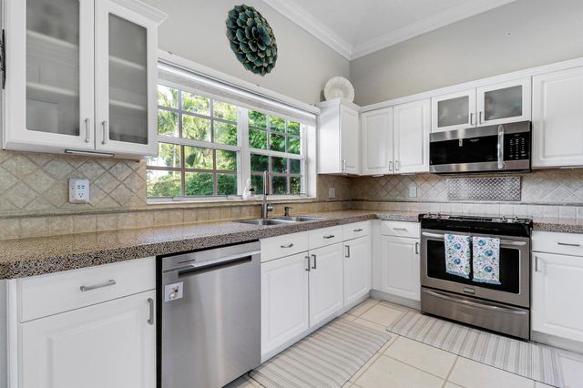 9398 Aqua Vista Boulevard, Boynton Beach, FL 33437